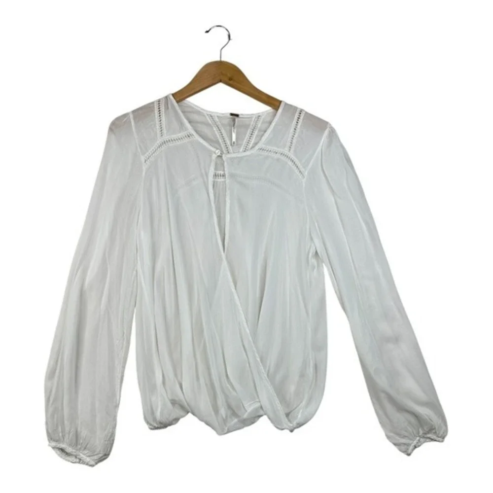 Free‎ People Surplice Crop Lace Long Sleeve Blouse size Medium White